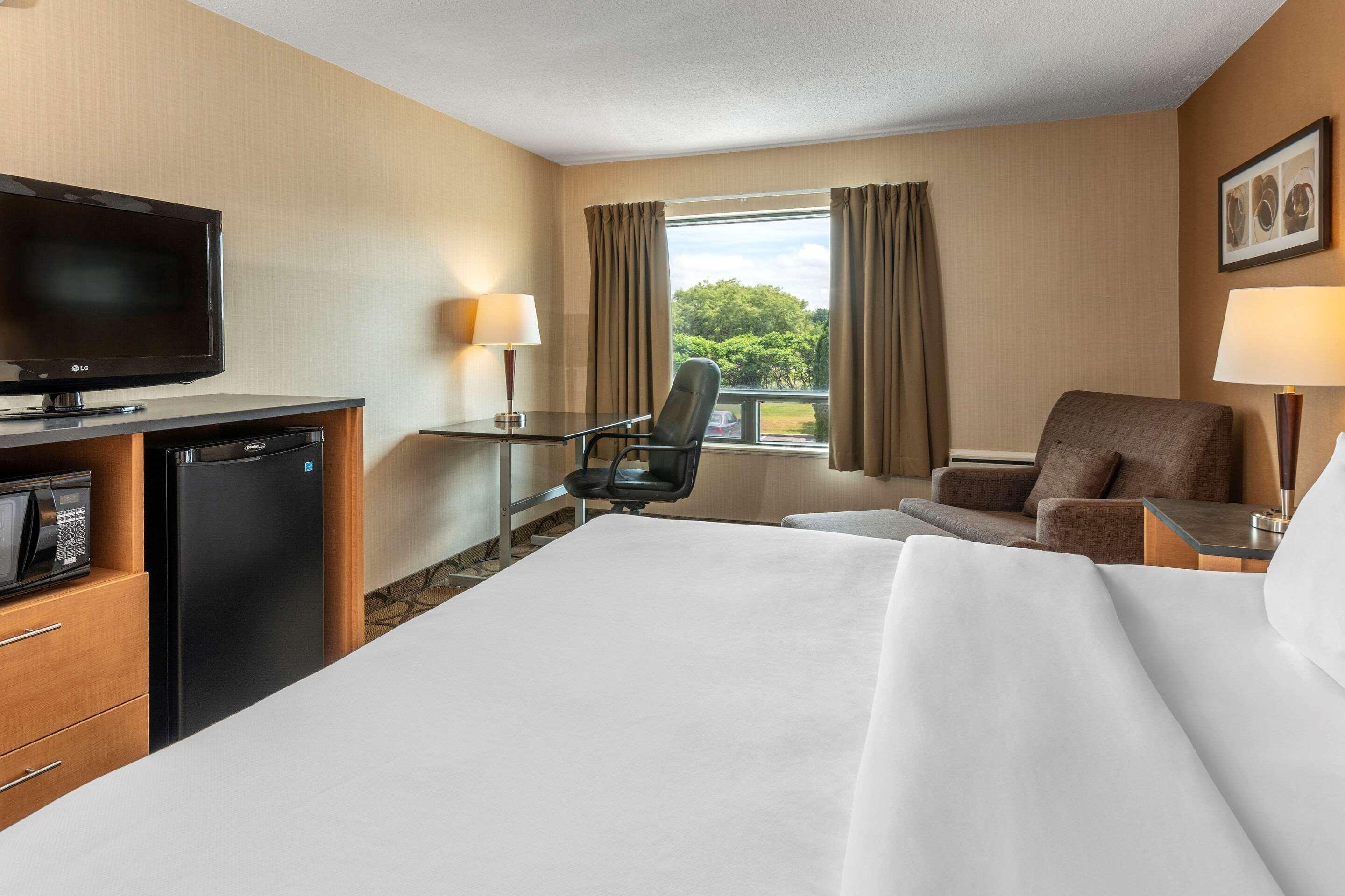 Comfort Inn Laval Zewnętrze zdjęcie