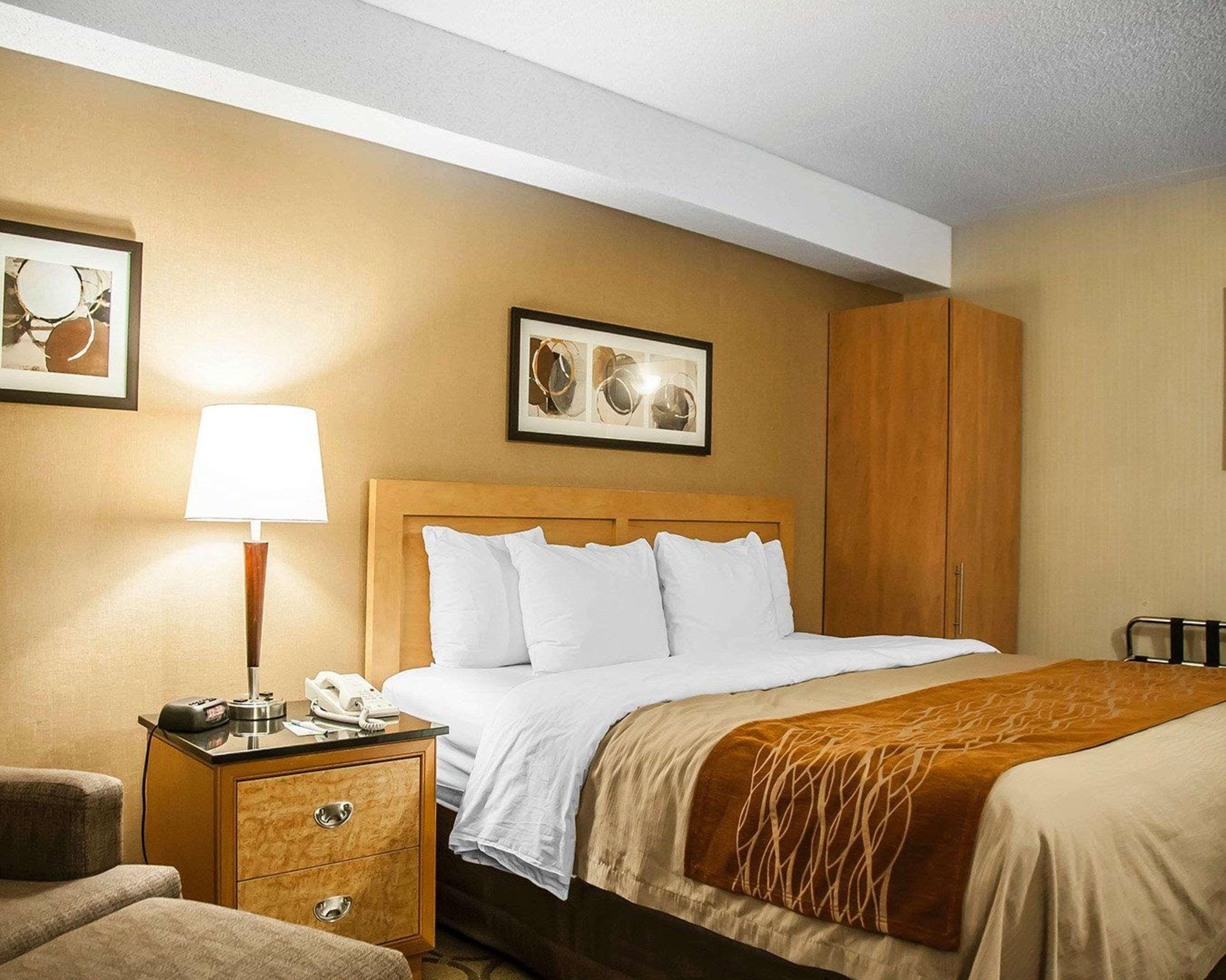 Comfort Inn Laval Zewnętrze zdjęcie