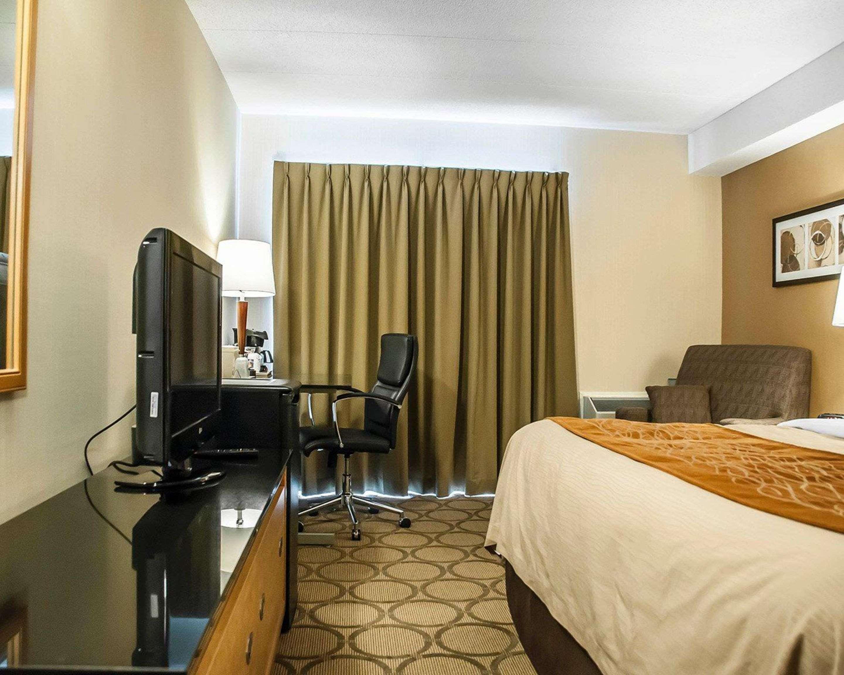 Comfort Inn Laval Zewnętrze zdjęcie