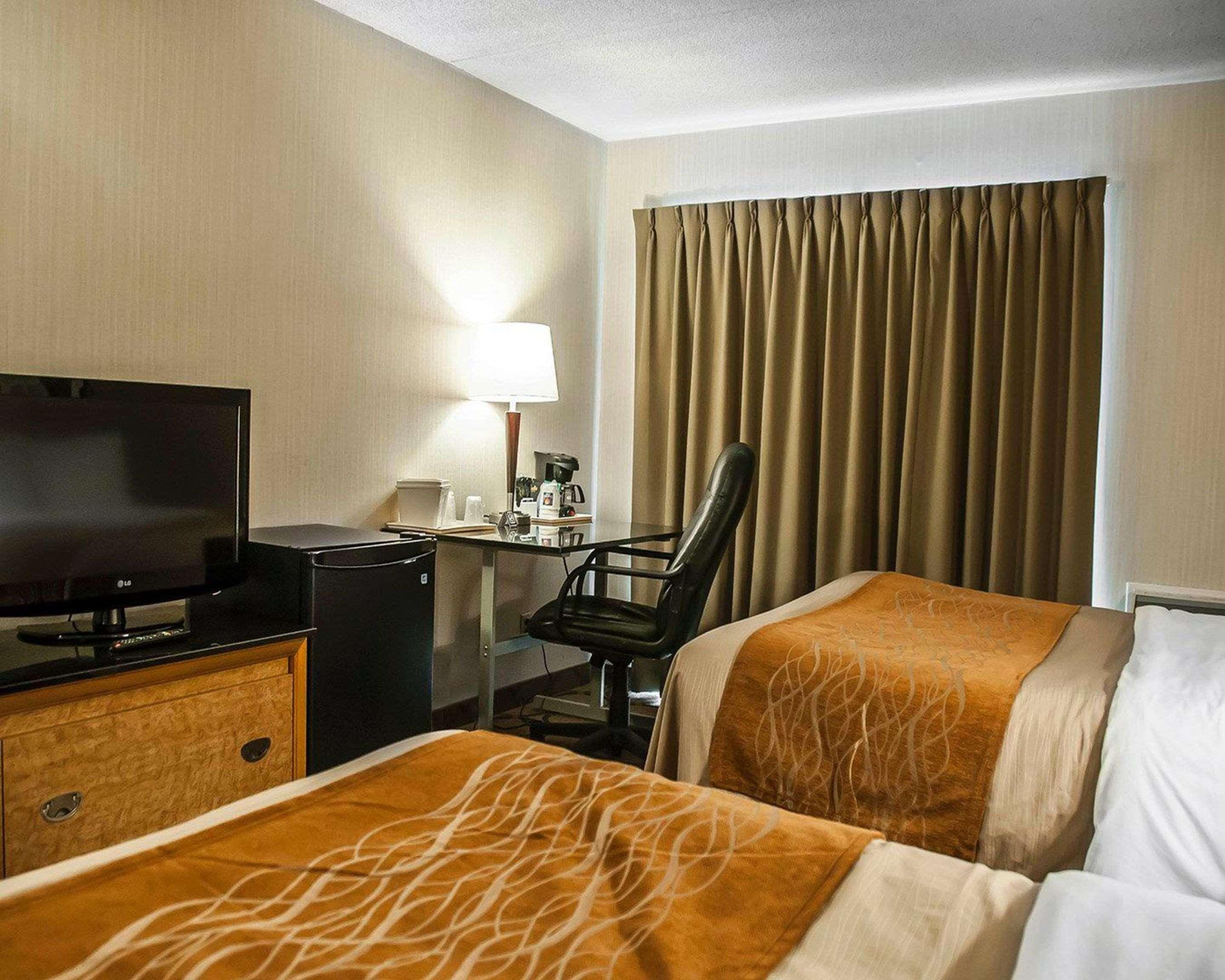 Comfort Inn Laval Zewnętrze zdjęcie