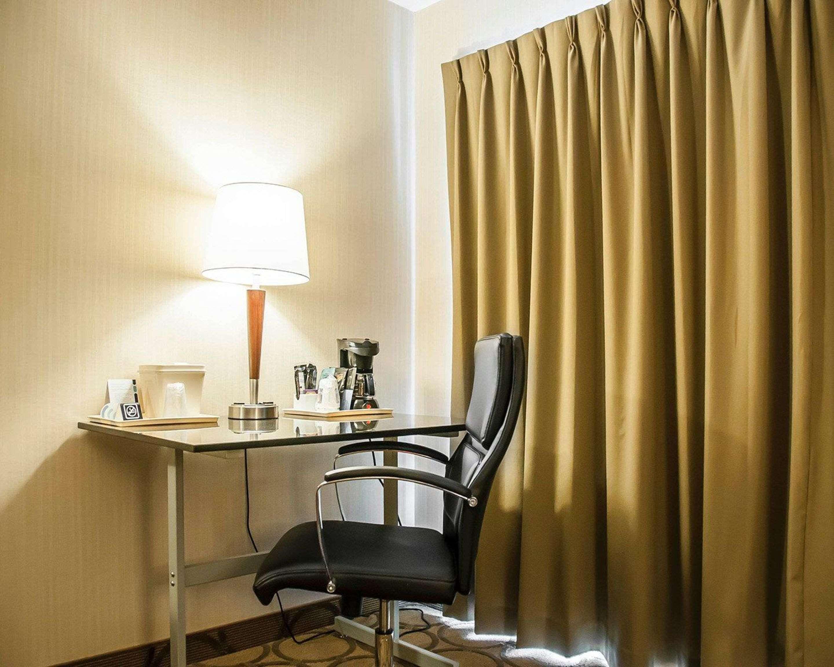 Comfort Inn Laval Zewnętrze zdjęcie