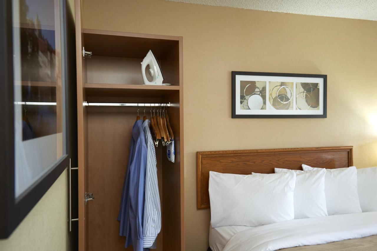 Comfort Inn Laval Zewnętrze zdjęcie